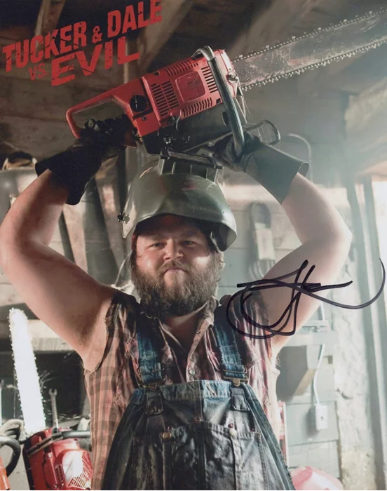Tyler Labine autograph