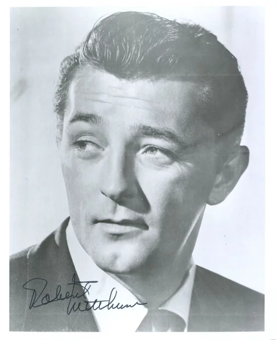 Robert Mitchum autograph