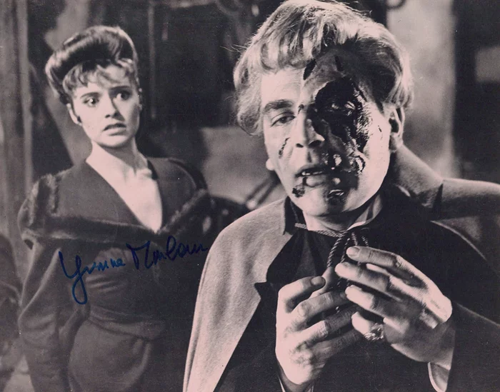Yvonne Monlaur autograph