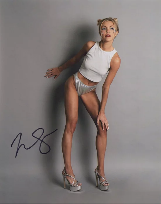 Michelle Carney autograph