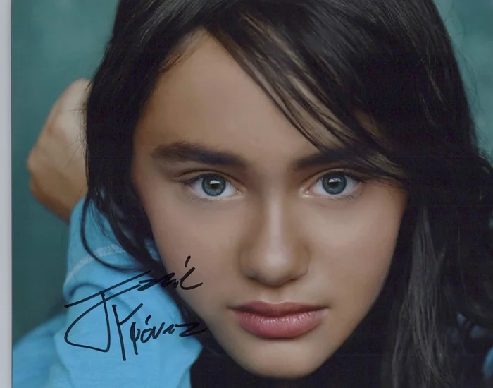 Izzie Florez autograph