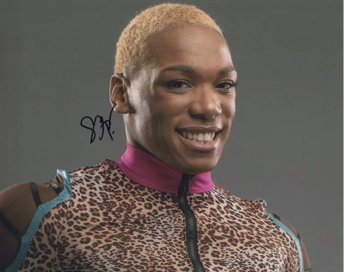 Sonny Kiss autograph