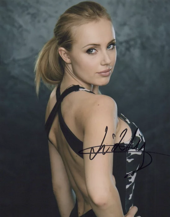 Lilian Lev autograph