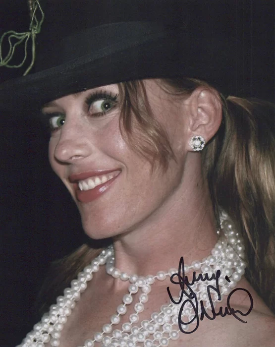 Amy O'Neill autograph