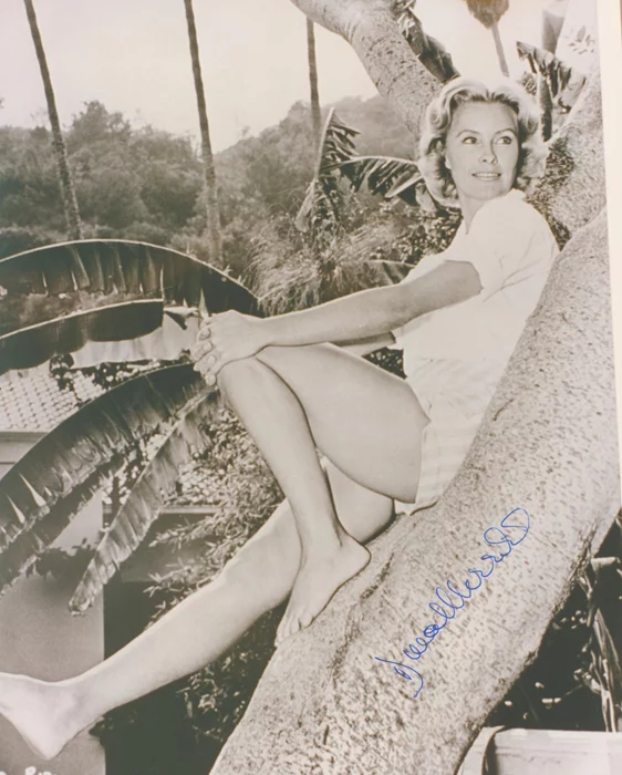 Dina Merrill autograph