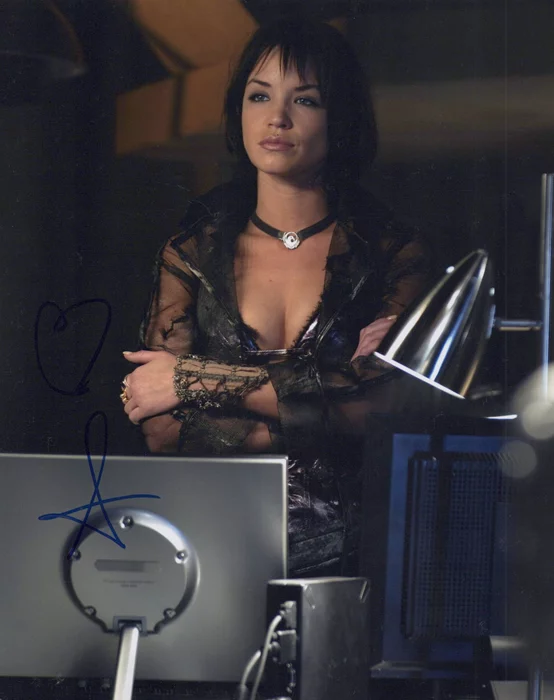 Ashley Scott autograph