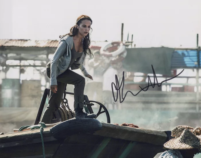 Alicia Vikander autograph