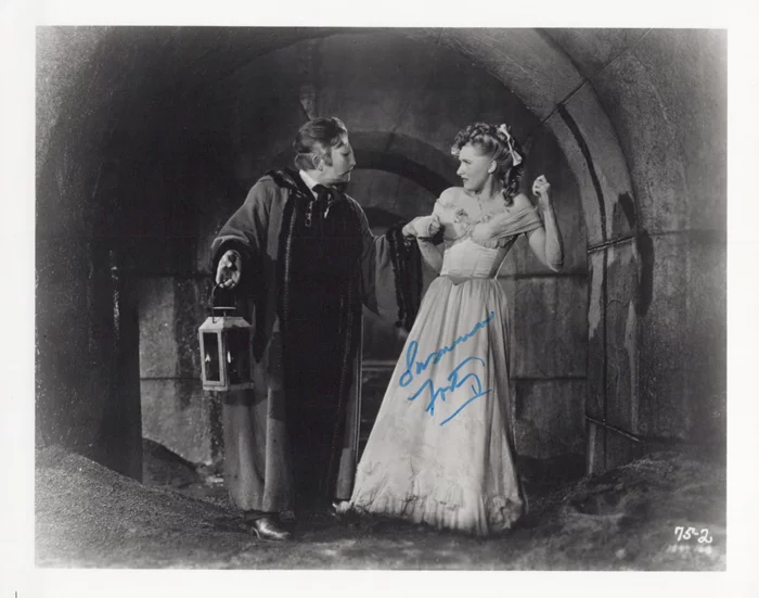 Susanna Foster autograph