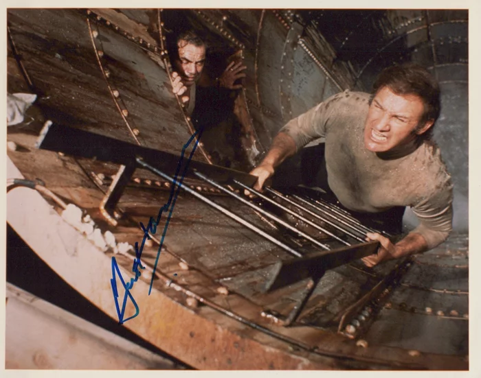 Gene Hackman autograph