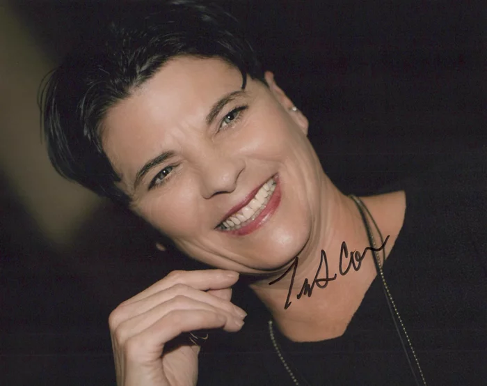 Tracee Cocco autograph