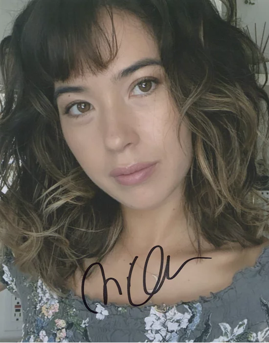 Nichole Sakura autograph