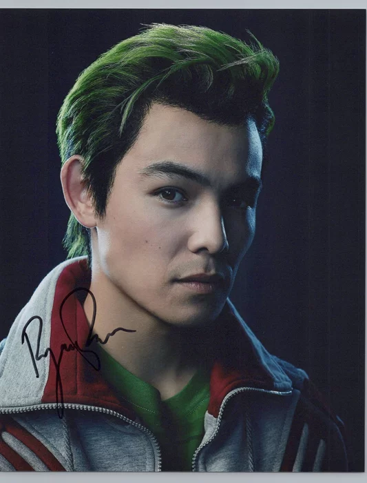 Ryan Potter autograph