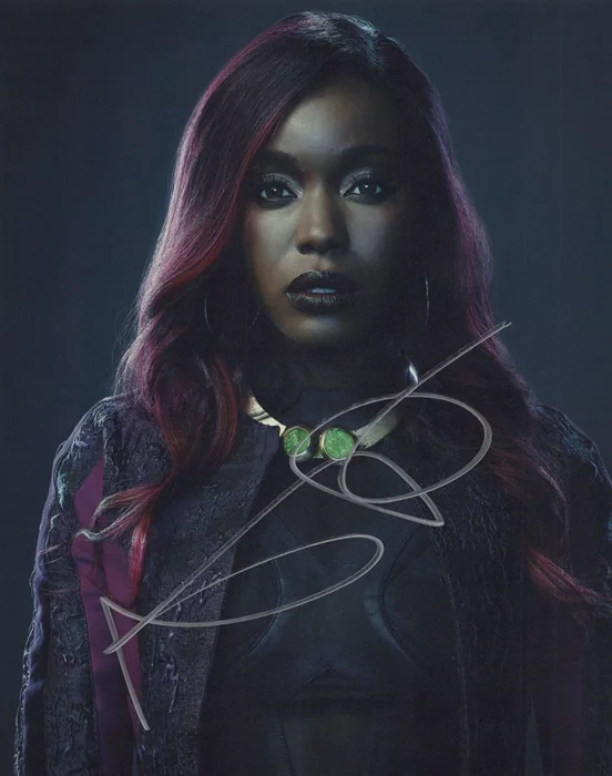 Anna Diop autograph