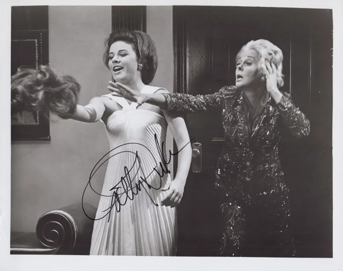 Patty Duke autograph
