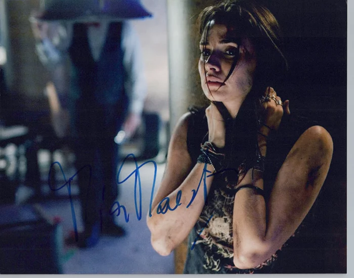 Mia Maestro autograph