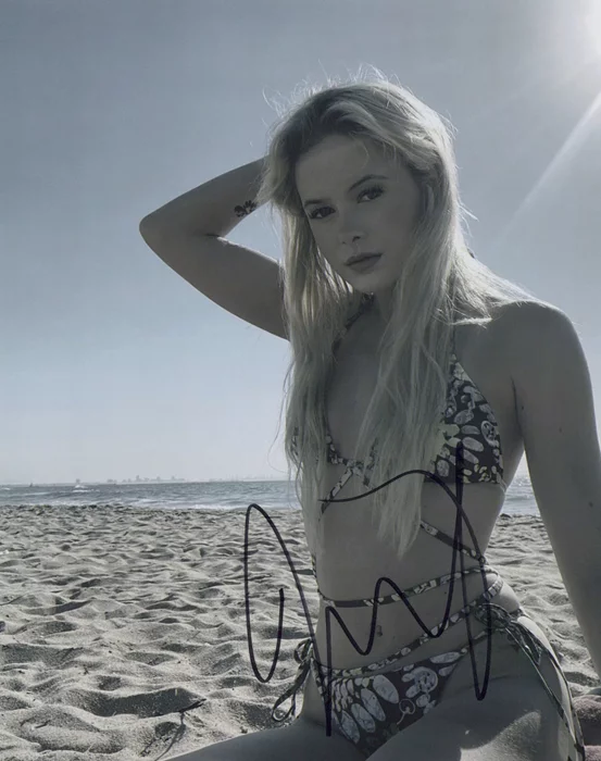 Julia Culbert autograph