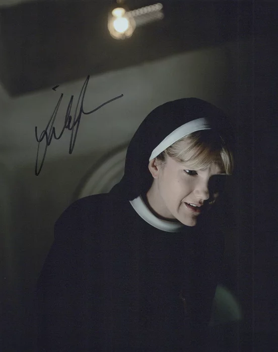 Lily Rabe autograph