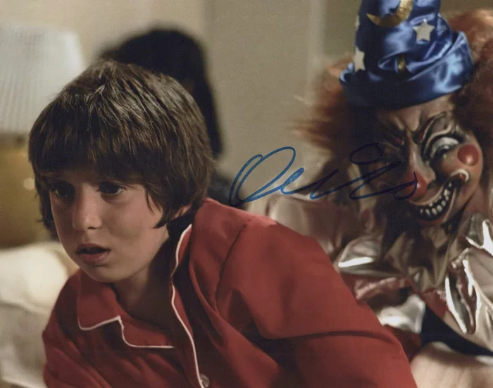 Oliver Robins autograph