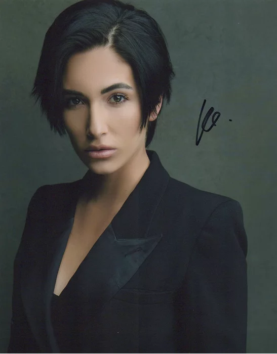 Kayla Eva autograph
