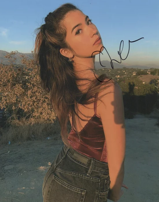 Nichole Sakura autograph
