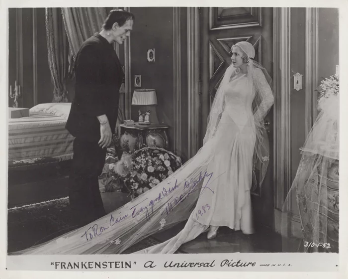 Mae Clarke autograph