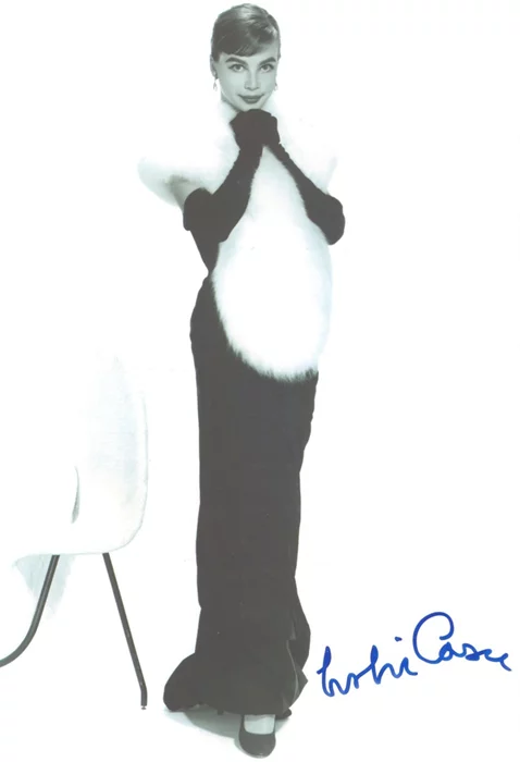 Leslie Caron autograph