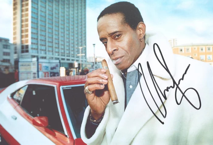 Antonio Fargas autograph