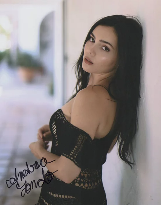 Andrea Londo autograph