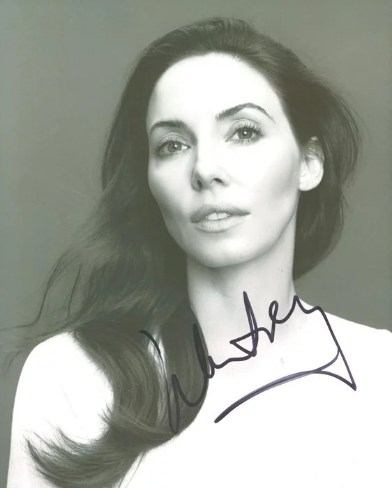 Whitney Cummings autograph