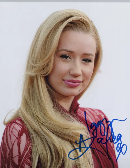 Iggy Azalea autograph
