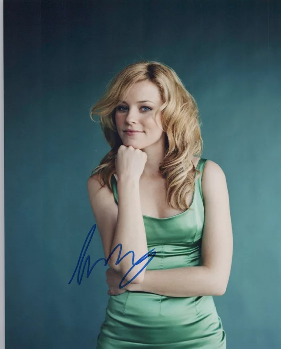 Elizabeth Banks autograph
