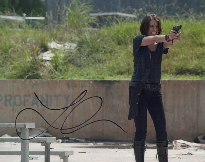 Lauren Cohan autograph