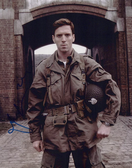 Damian Lewis autograph