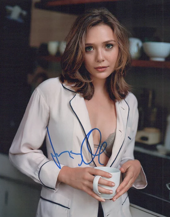 Elizabeth Olsen autograph