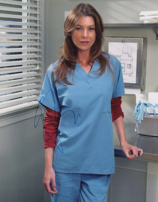 Ellen Pompeo autograph
