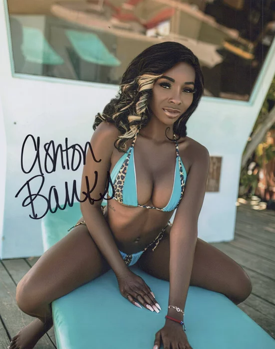 Ashton Banks autograph