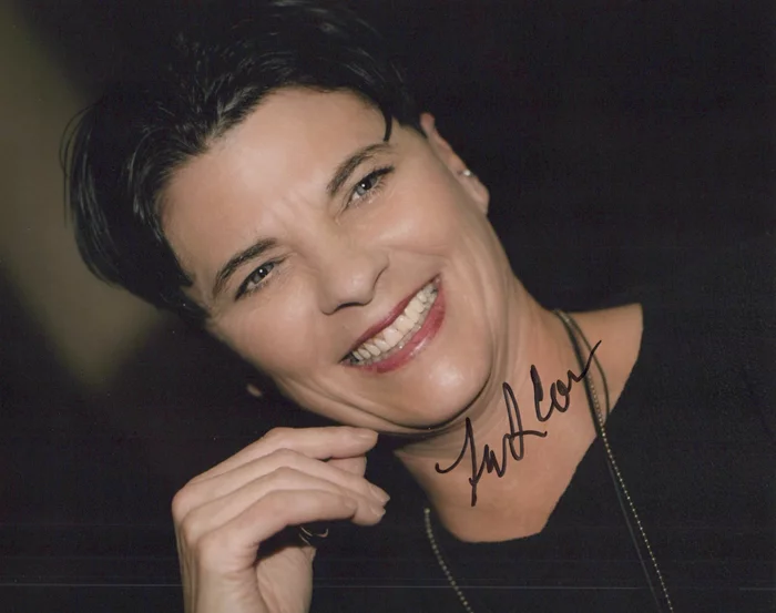 Tracee Cocco autograph