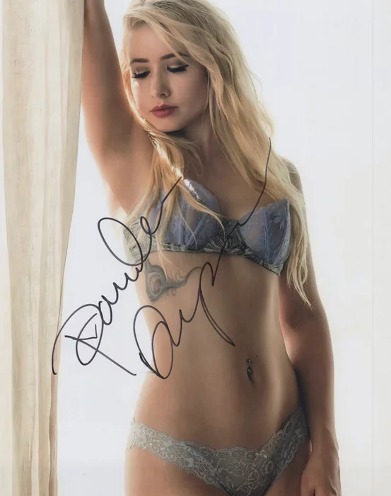 Pamela Marie autograph