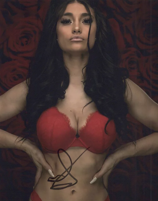 Taylor Marie autograph