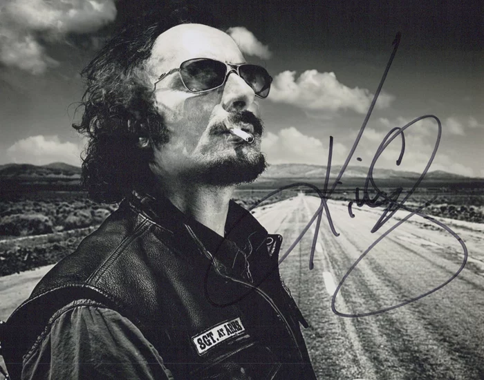 Kim Coates autograph