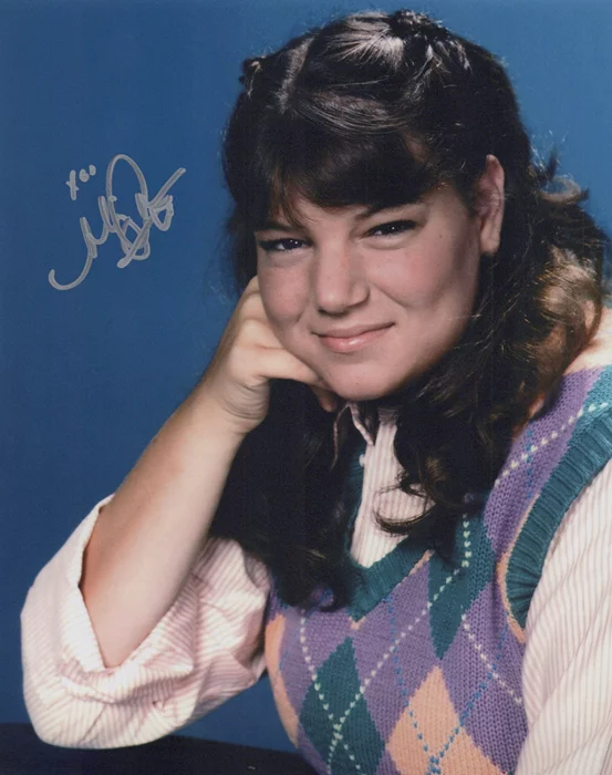 Mindy Cohn autograph