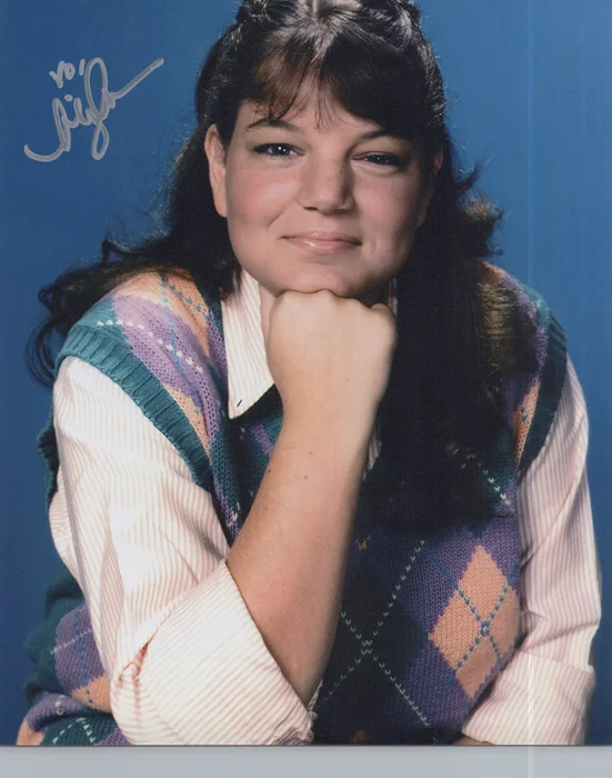 Mindy Cohn autograph