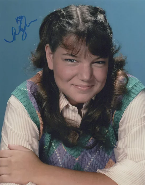 Mindy Cohn autograph