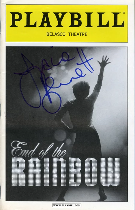 Tracie Bennett autograph