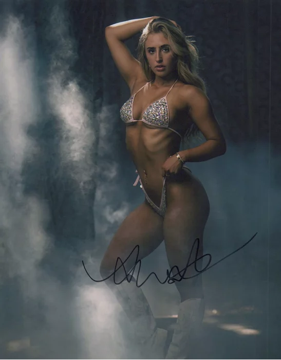 Angela Astakhova autograph