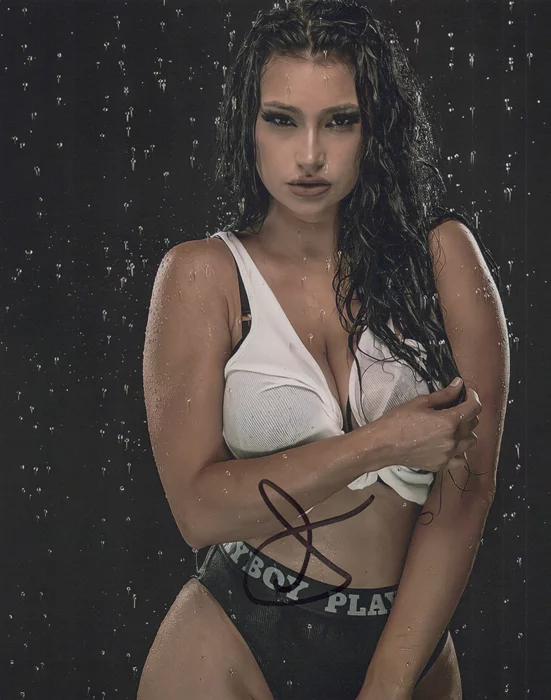 Taylor Marie autograph