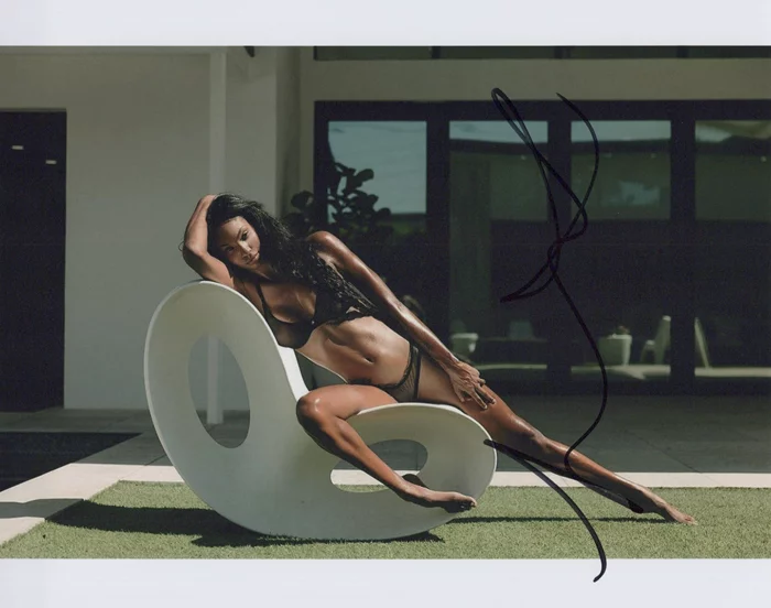 Linda Steadman autograph