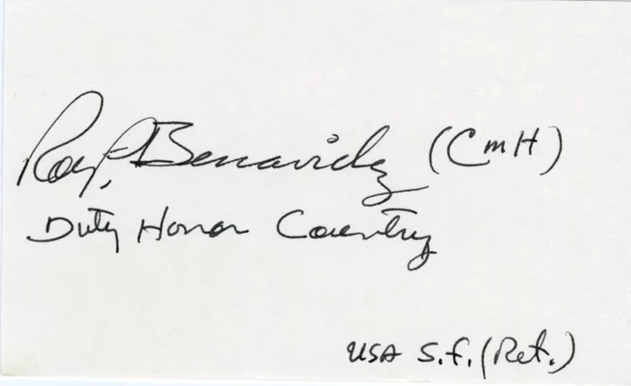 Roy Benavidez autograph