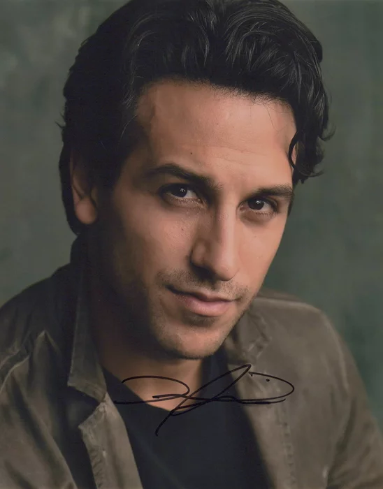 Deniz Akdeniz autograph