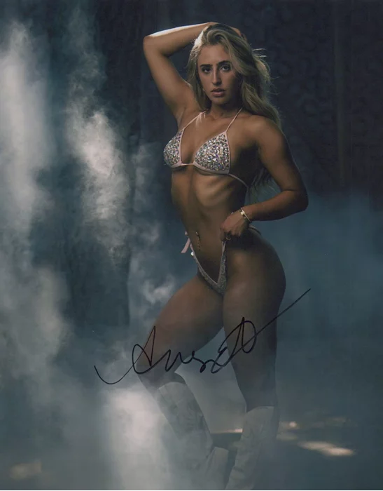 Angela Astakhova autograph